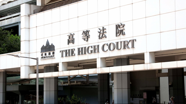 趙薇老公黃有龍被指欠款近3億 被債權人入稟追討