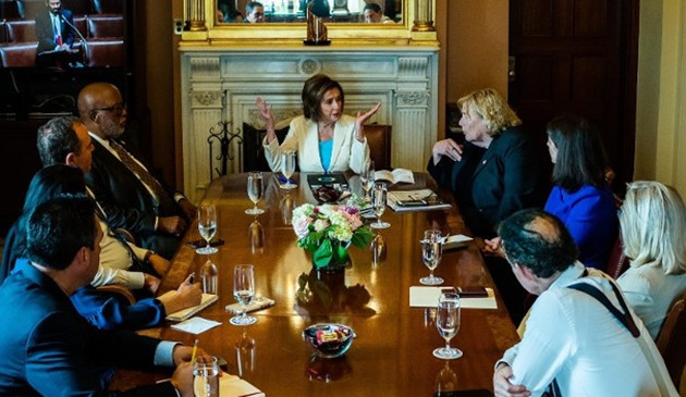 佩洛西任命共和党人參與調查國會動亂