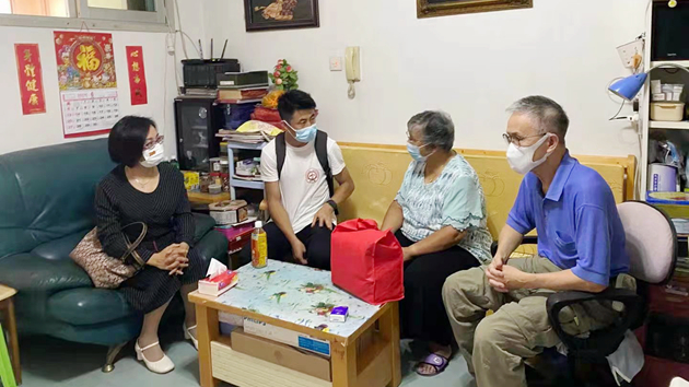 中聯辦開展「溫暖關愛進社區」活動 義工團探訪1500戶基層家庭