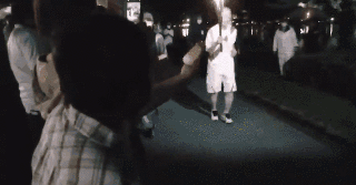 日本大媽用水槍噴射奧運火炬手 被當場逮捕