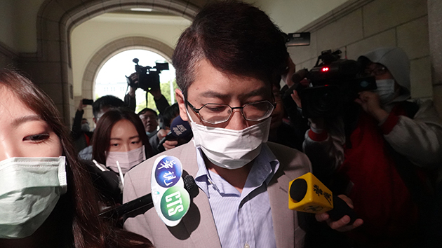 蔡英文前發言人丁允恭出車禍 疑酒後肇事