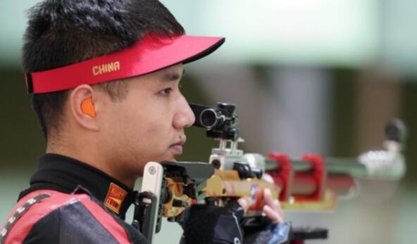 男子10米氣步槍 盛李豪杨皓然分获银铜牌