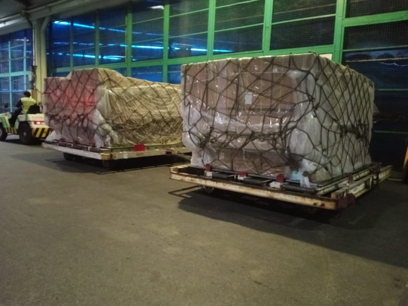 香港僑界向印尼捐贈製氧機