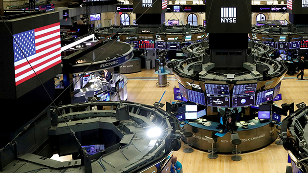 美股早段升跌不一 道指窄幅下滑 納指升至歷史高位