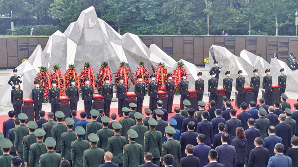 第八批在韓中國人民志願軍烈士遺骸安葬儀式在瀋陽舉行