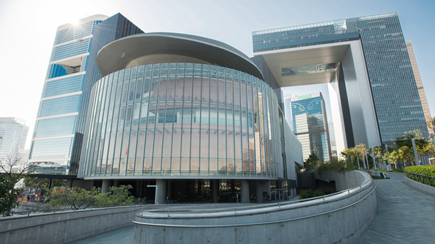 外籍男騎單車闖立法會大樓 涉嫌遊蕩被捕