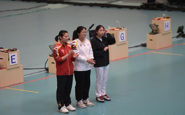  沈奕瑤奪全運會女子10米氣手槍冠軍 奧運冠軍姜冉馨摘銀