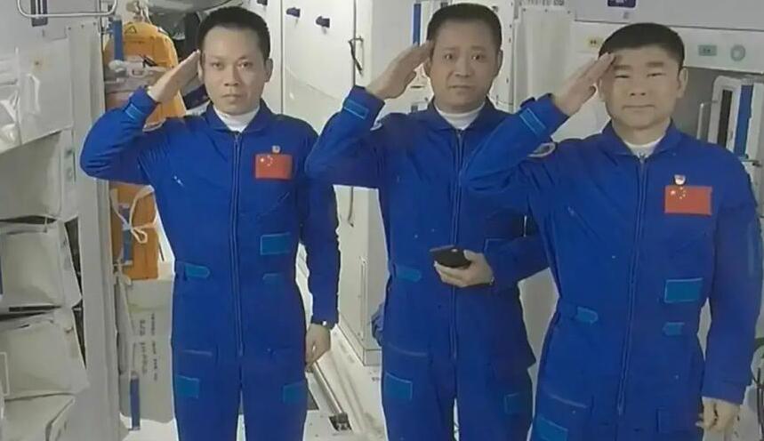 【直播】神舟十二號航天員抵京歡迎儀式（已结束）