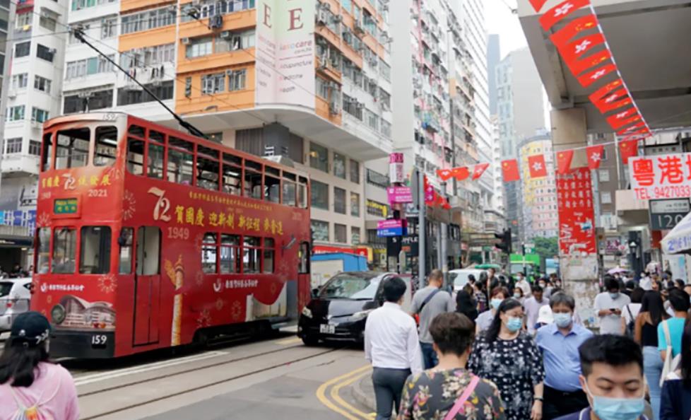 【施政報告】法定假日明年起逐步增至17天 與公眾假期看齊