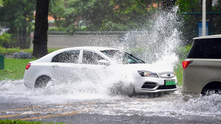 廣東啟動防風Ⅳ級應急響應 局地將有特大暴雨