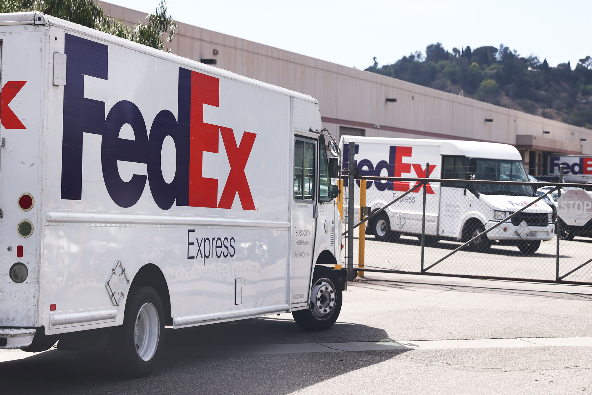 美國政府施壓 三家關鍵企業將「24小時連軸轉」  