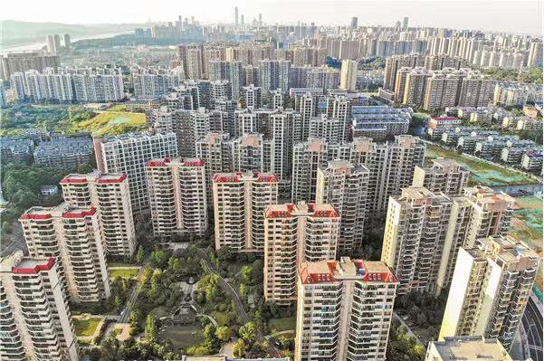 中國七房企1天内齐被評級機構下調評級