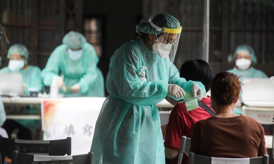 台灣22日新增8例確診病例 其中本土個案2例