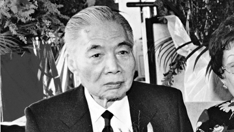 張人龍舉殯 政商界人士致祭