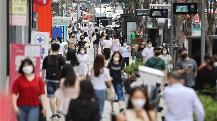 韓國首劑新冠疫苗接種率達八成 下月1日起恢復日常生活