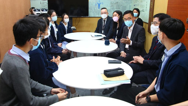 有片 | 楊潤雄探訪創知中學 重申會與同工落實公民科宗旨