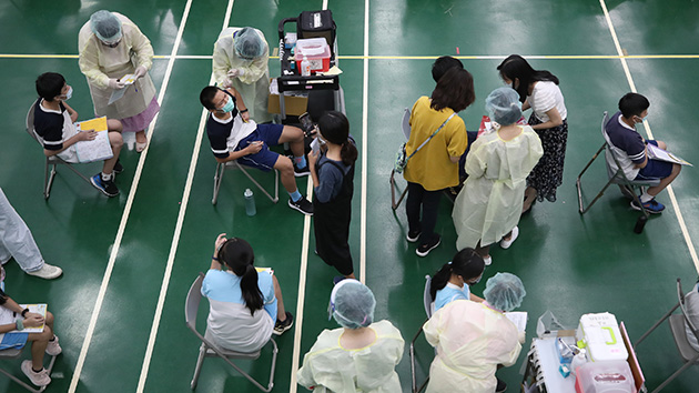 笑同學不能接種BNT疫苗 北市某中學生鼻樑遭打斷