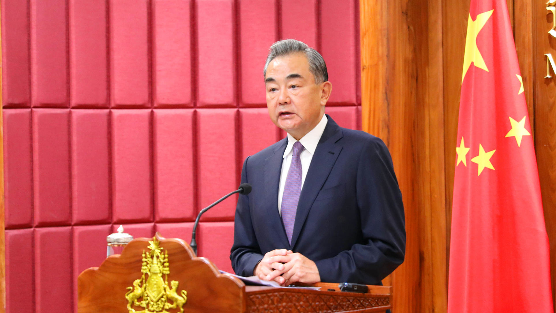 王毅同伊朗外長通電話：美單方面退出伊核協議應予以糾正