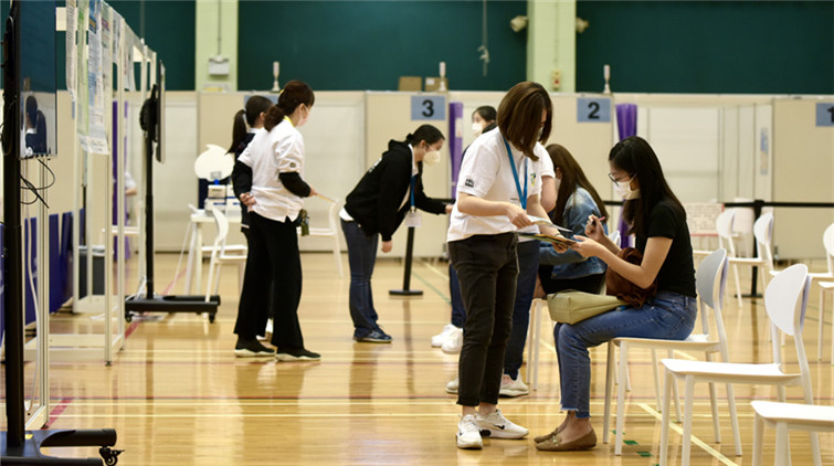 教職員打第三針新冠疫苗享一日假