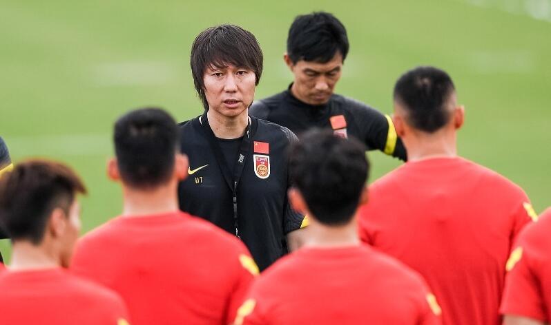 中國男足16日迎戰澳大利亞隊 李鐵：要給對手製造更大的困難