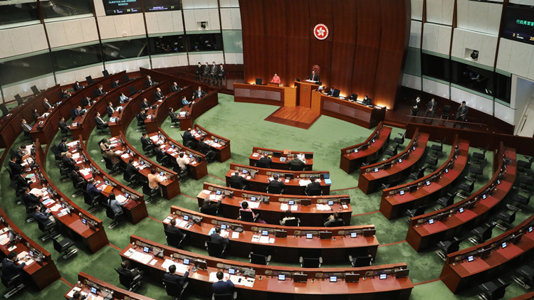 各界讚資格審查工作高效  候選人背景各異證非「清一色」