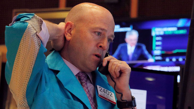 觀望聯儲會議紀要 美股三大指數低開