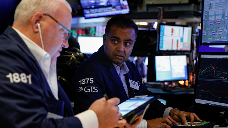 市場觀望變種病毒影響 美股道指高開近400點