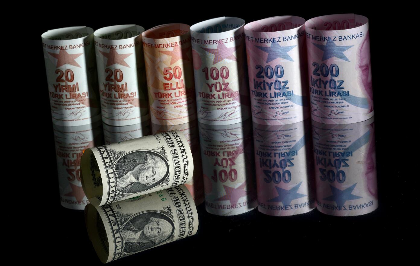 土耳其央行拋美元干預 里拉大漲8%
