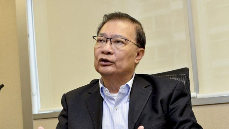 譚耀宗：學習和遵守中國憲法是每一個公民的責任和義務