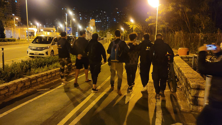 警方將軍澳反罪惡巡邏 拘捕2名偷單車賊