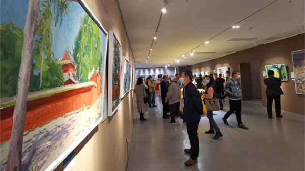 桂「嚮往——百名畫家畫北海」油畫精品展、北海書法名家作品展開展