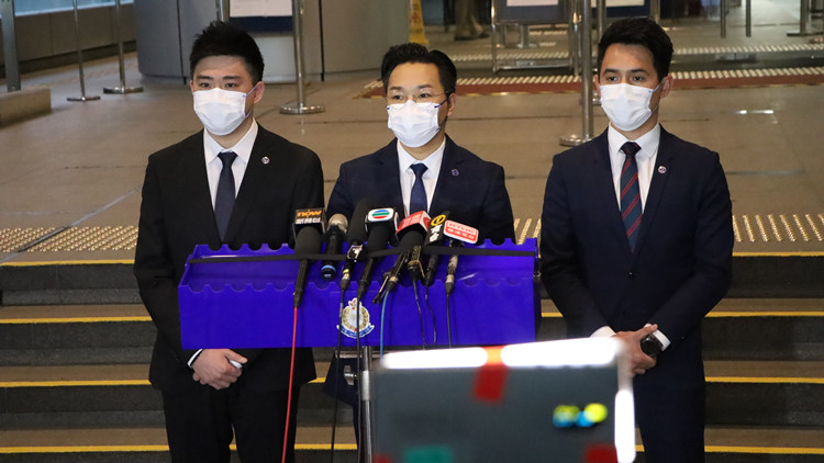 涉煽動他人參與非法集結及網上呼籲投白票 4人被捕