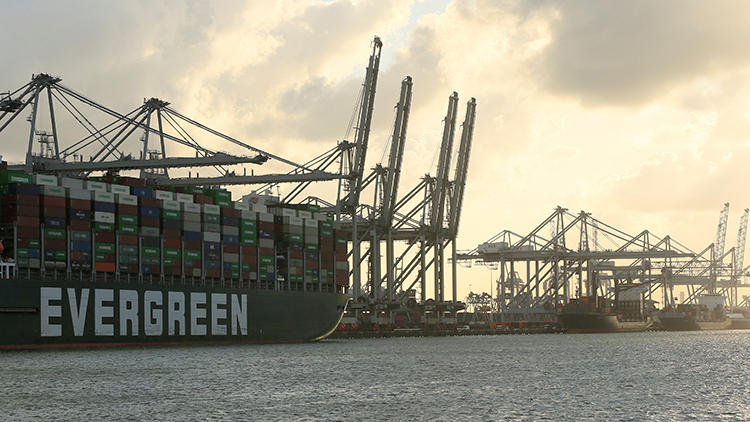 長賜號再入蘇伊士運河 埃及急頒緊急狀態