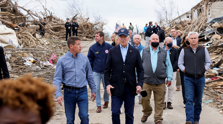 美29州或遭嚴峻天氣威脅 拜登視察風災地區