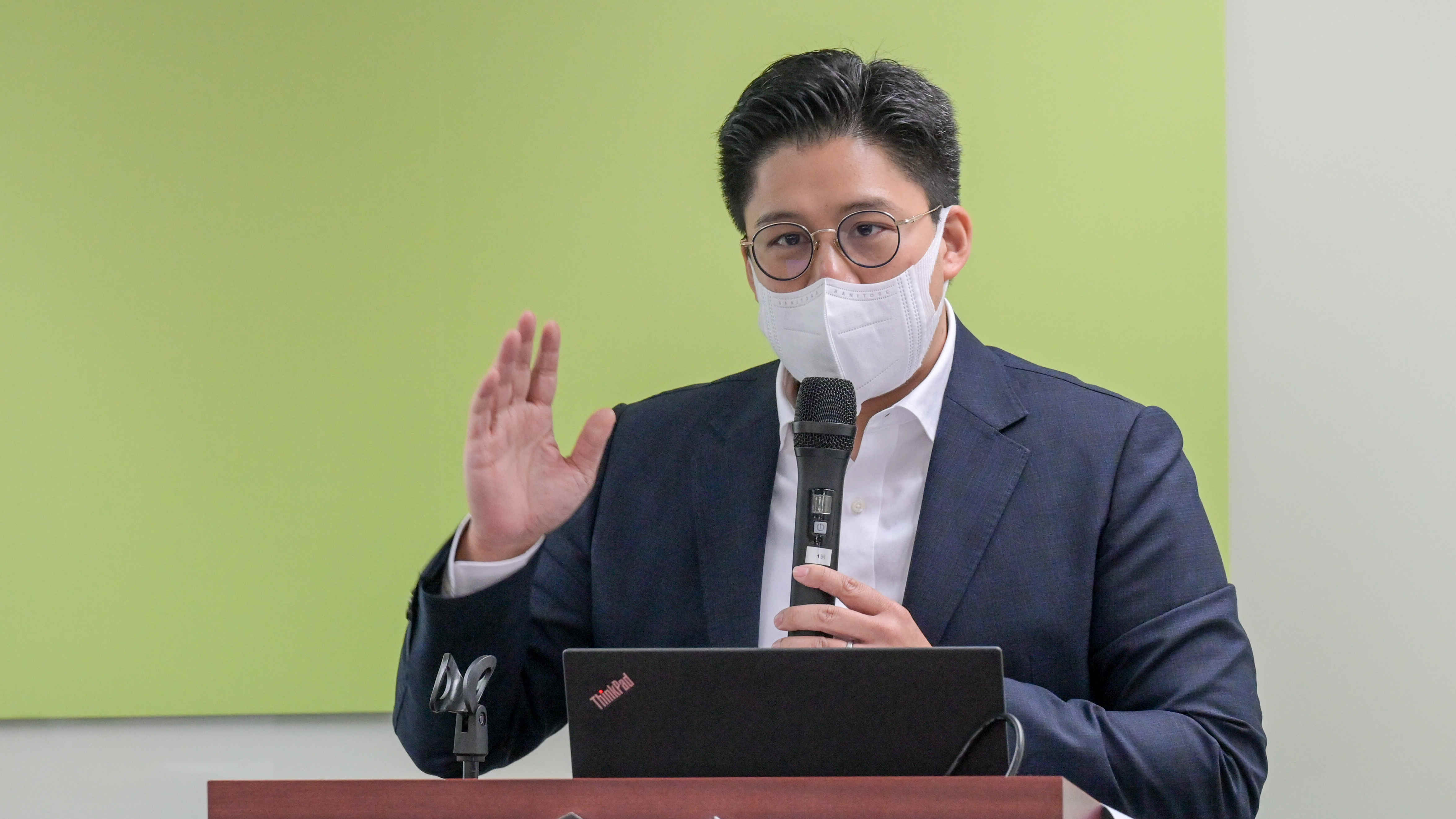 劉業強連任鄉議局功能組別 霍啟剛勝出體演文出界