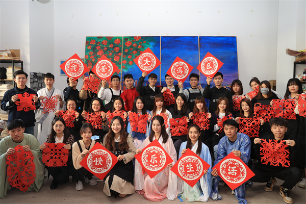 50名港青入職觀瀾湖 依託大灣區開啟職業新體驗