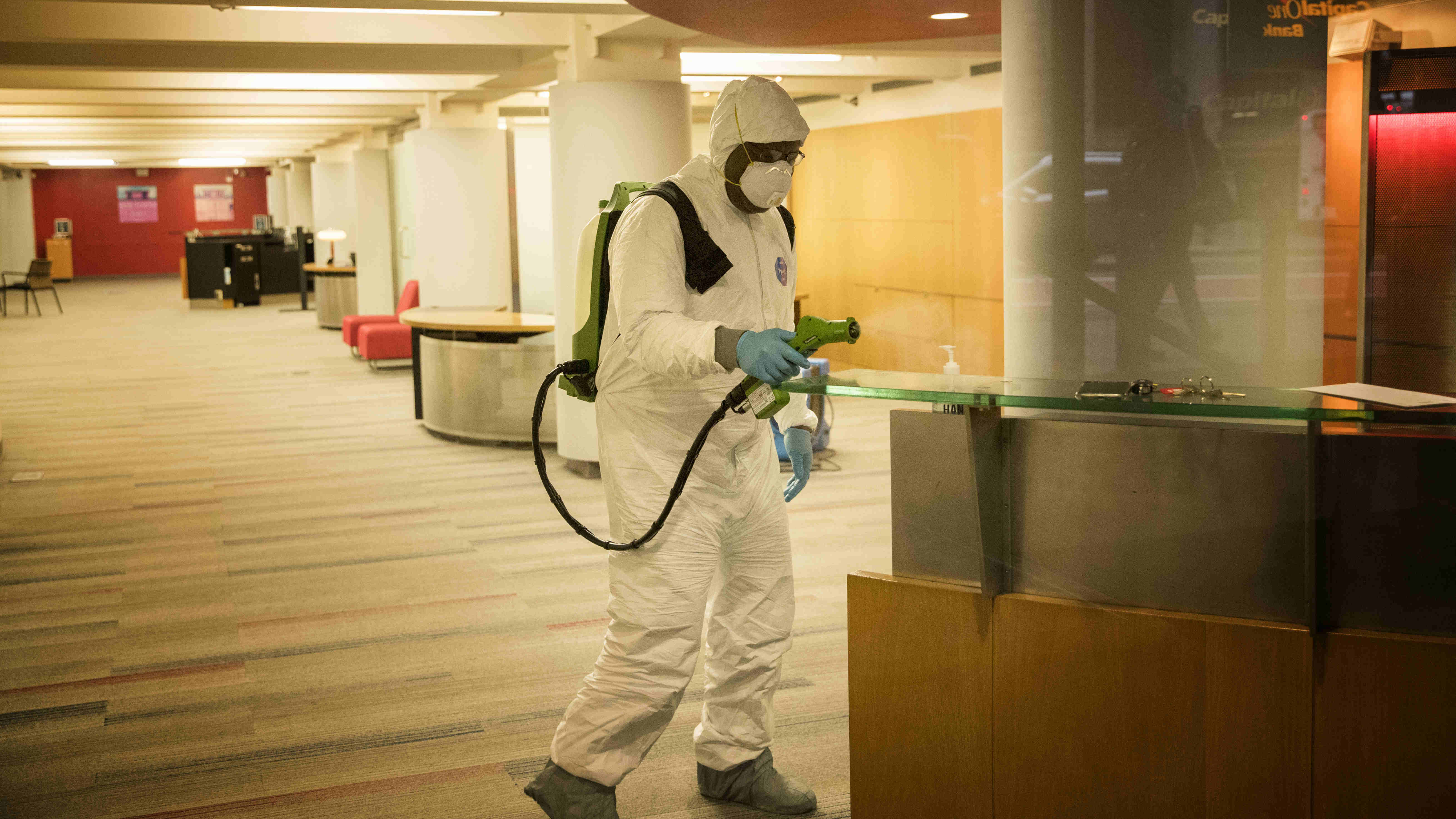 日增確診超過70萬 美或遇奧密克戎「暴風雪」