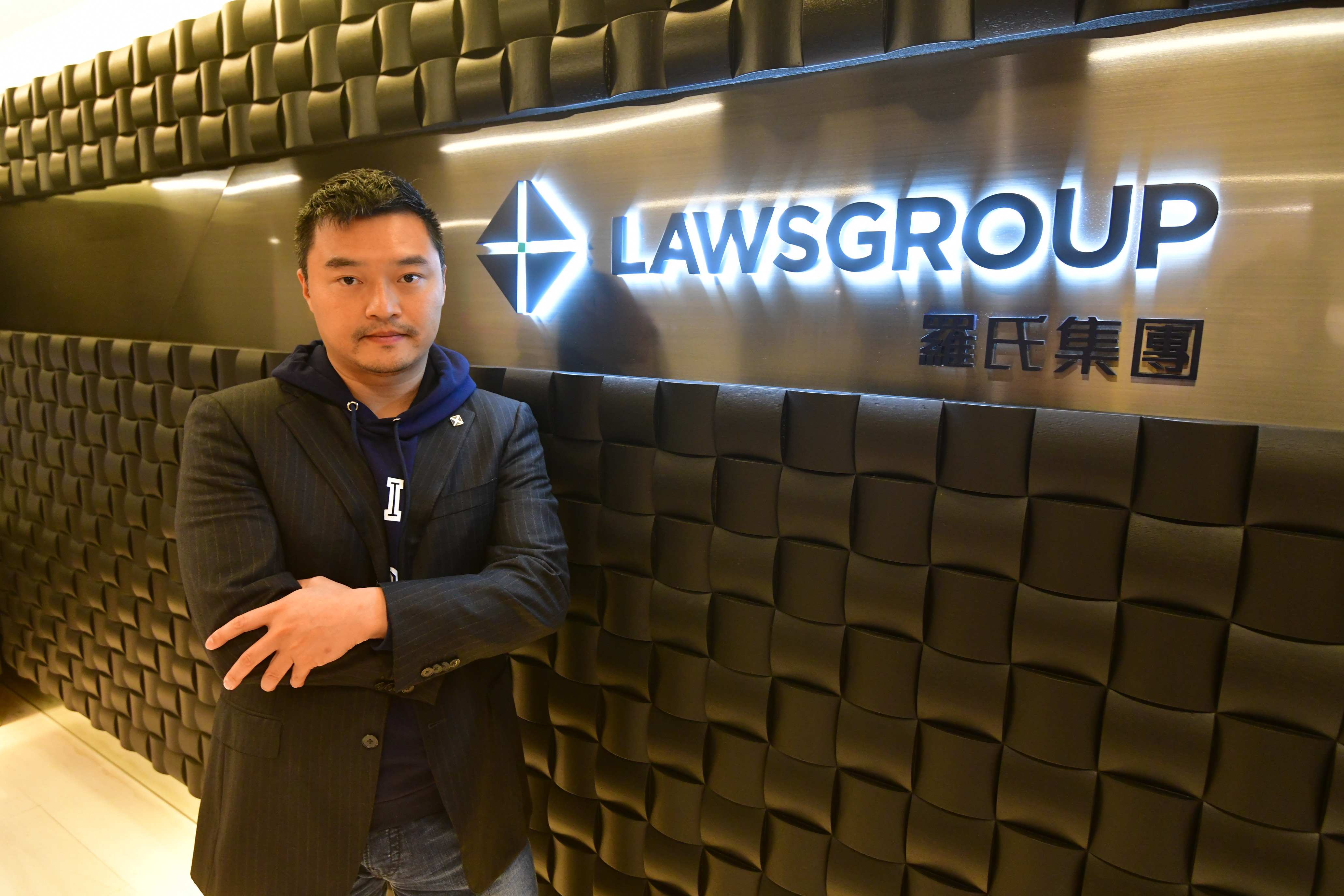 羅正杰盼港服裝業重現輝煌