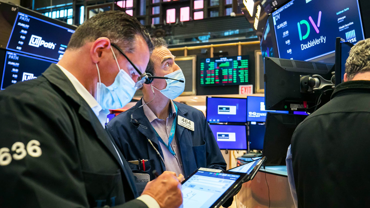 美債收益率攀升 道指早段急跌逾500點