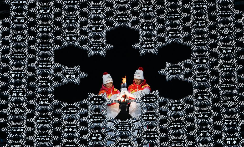 趙立堅回應衣拉木江擔任冬奧會火炬手：充分體現廣泛代表性