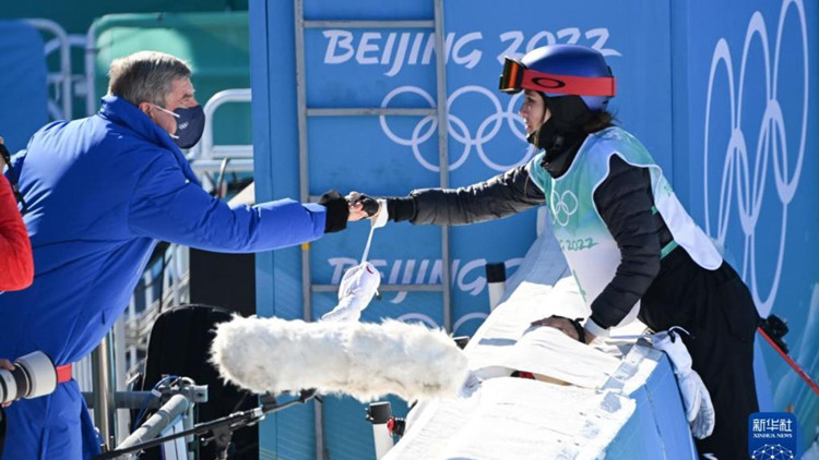 國際奧委會主席巴赫祝賀中國選手谷愛凌奪冠