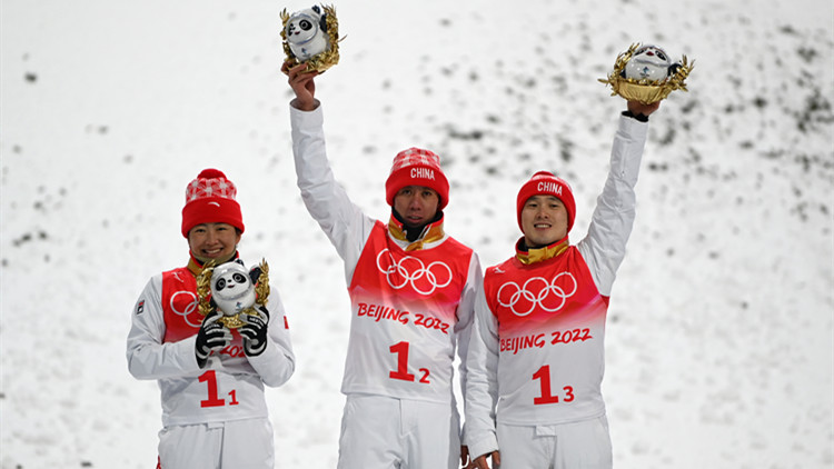 【冬奧戰報】自由式滑雪空中技巧混合團體決賽中國隊摘銀