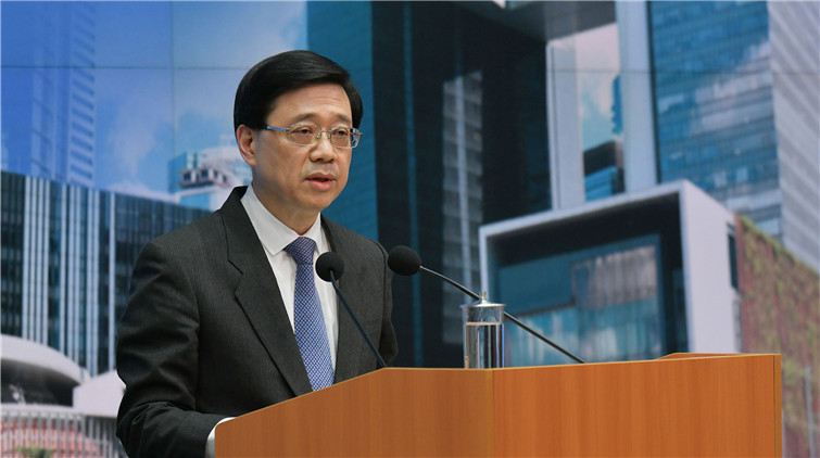 李家超：冀立會盡快通過預算案撥款 消費券可再刺激消費市場