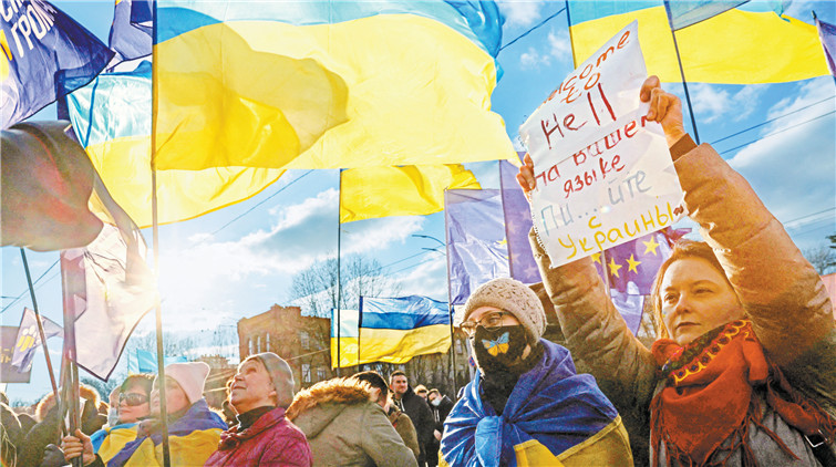 烏克蘭宣布進入緊急狀態 啟動預備役人員徵召工作