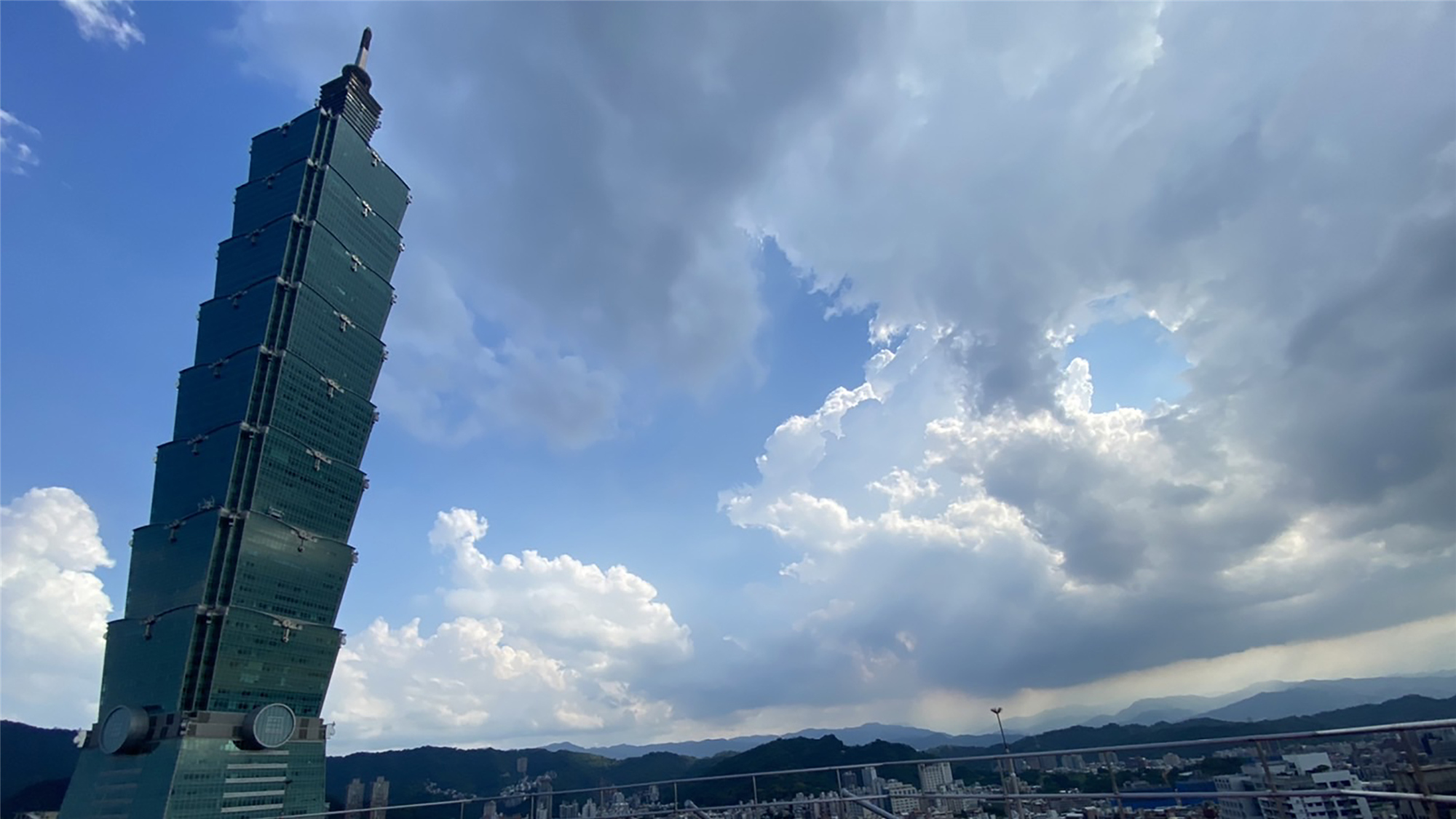 美前參聯會主席等竄訪台灣 島內輿論抨擊其破壞兩岸關係