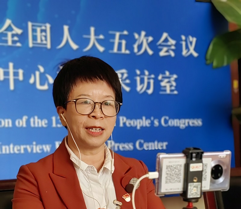 全國人大代表雷冬竹：推進養老醫療服務在「一張床」上全部實現