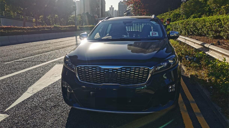 東九警方打擊停牌期間駕駛行動 一男子涉嫌違法被捕