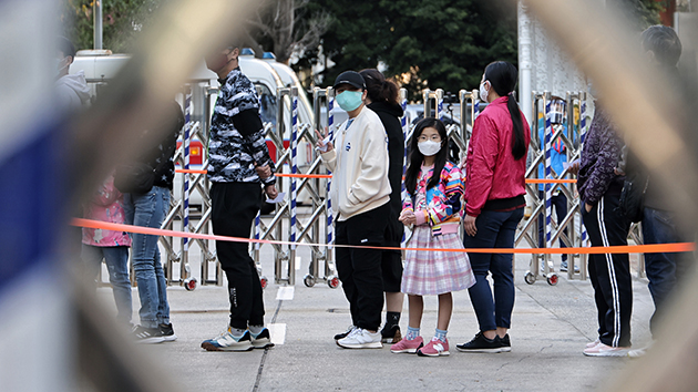 屯門凱德花園發現43宗初陽11宗不確定 8人未強檢