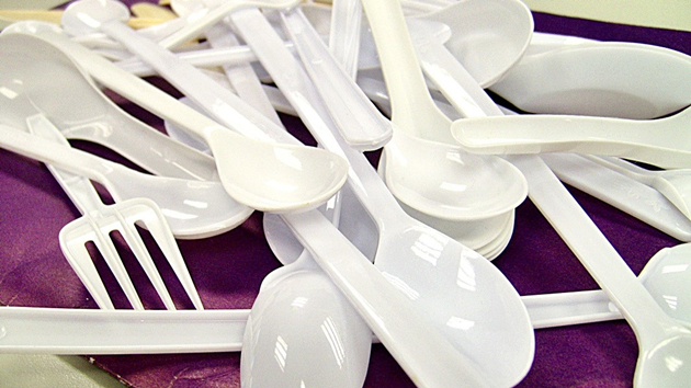 工聯會促請政府擴大應用創科成果 大規模回收發泡膠