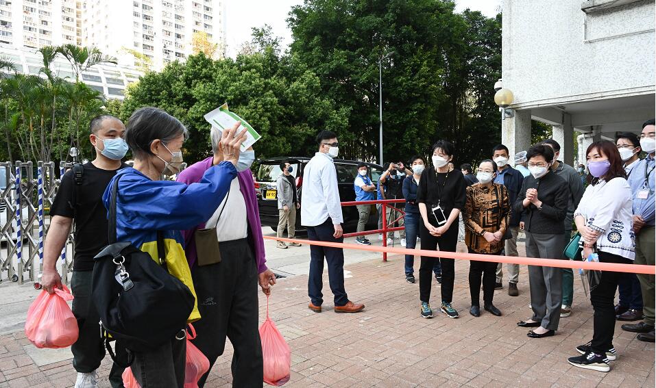 居家隔離檢疫者料逾30 萬 林鄭指願投放更多金錢防疫抗疫